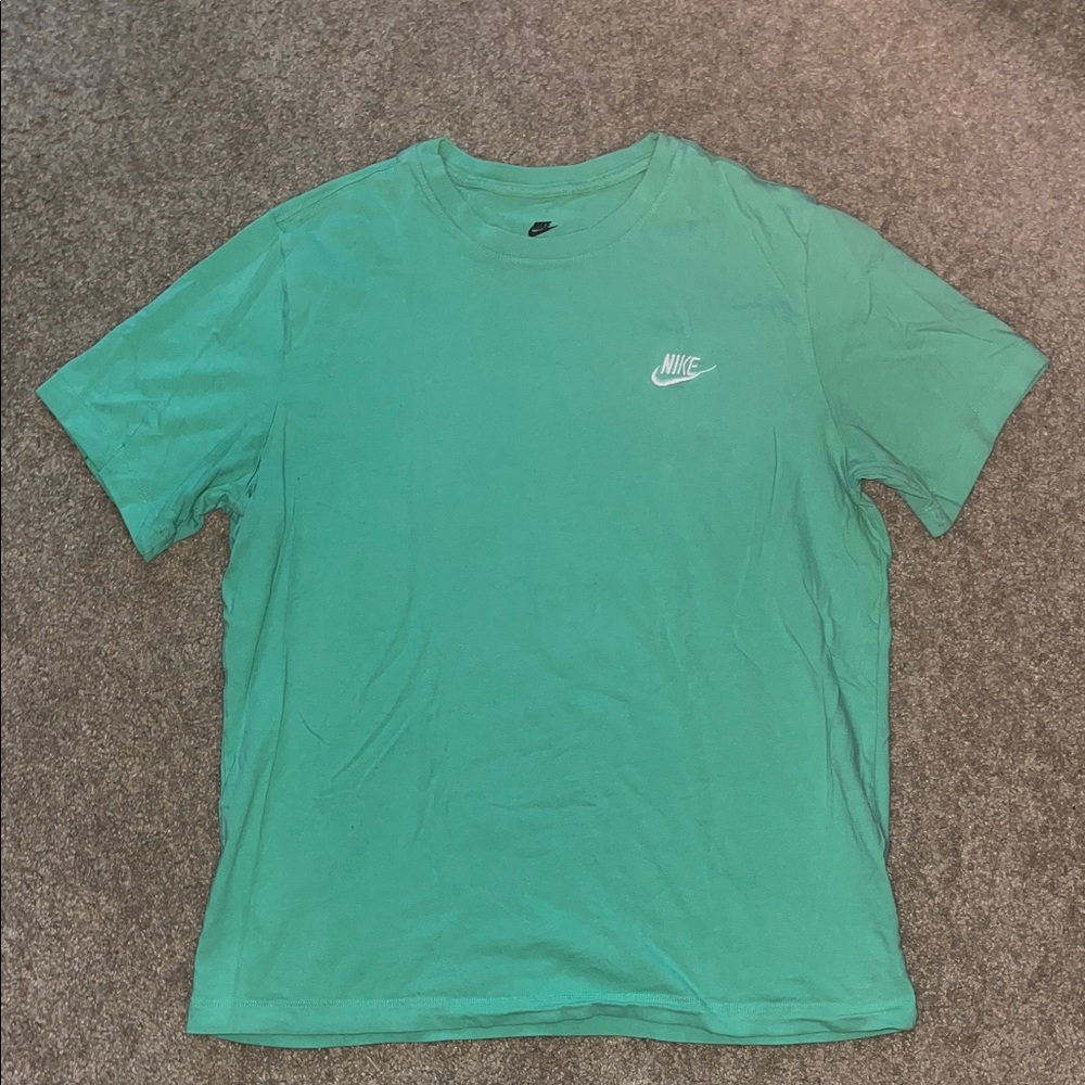 Nike tee